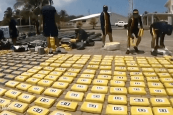 (VIDEO) Nakon potjere gliserom: Kolumbijske snage zaplijenile preko tri tone kokaina