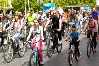 Bulatović: Nedostaju biciklističke staze kako bi ljudi iz svih djelova grada biciklom mogli doći do centra Bulatović: Nedostaju biciklističke staze kako bi ljudi iz svih djelova grada biciklom mogli doći do centra