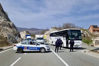 Radnici Košute predali zahtjev Vladi: Traže isplatu zarada i povezivanje radnog staža Radnici Košute predali zahtjev Vladi: Traže isplatu zarada i povezivanje radnog staža