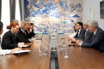 „Fondacija Sula Radov“ doniraće Glavnom gradu bistu Sula Radova „Fondacija Sula Radov“ doniraće Glavnom gradu bistu Sula Radova