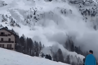 (VIDEO) Lavina odnijela ljude u Švajcarskoj, nestale najmanje tri osobe (VIDEO) Lavina odnijela ljude u Švajcarskoj, nestale najmanje tri osobe