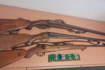 Nikšić: Prijavljen zbog porodičnog nasilja, policija pronašla nekoliko pušaka Nikšić: Prijavljen zbog porodičnog nasilja, policija pronašla nekoliko pušaka