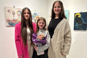 “Četkicom svako svome svijetu”: Otvorena grupna izložba slika mladih stvaralaca “Četkicom svako svome svijetu”: Otvorena grupna izložba slika mladih stvaralaca