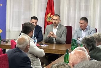 Tribina u Mojkovcu: DPS nastavlja sa intenzivnim strukturnim i kadrovskim reformama Tribina u Mojkovcu: DPS nastavlja sa intenzivnim strukturnim i kadrovskim reformama