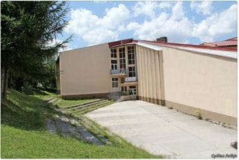 Policajac neće odgovarati zbog fotografisanja štrajkača Policajac neće odgovarati zbog fotografisanja štrajkača