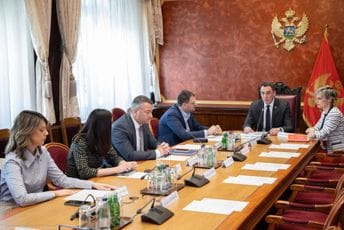 Institut Alternativa: Danas se pokazalo da većina ne poštuje poslaničko pravo opozicije Institut Alternativa: Danas se pokazalo da većina ne poštuje poslaničko pravo opozicije