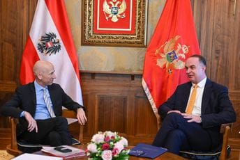 Đeljošaj istakao značaj gradnje autoputa koji će Crnu Goru povezati za Evropom: Previše vremena je izgubljeno, nema više čekanja Đeljošaj istakao značaj gradnje autoputa koji će Crnu Goru povezati za Evropom: Previše vremena je izgubljeno, nema više čekanja