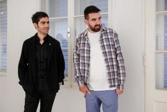 Svijet iz perspektive slobode: Otvorena prva izložba slika Rastka Radulovića, dobitnika stipendije Fondacije Miloš Karadaglić Svijet iz perspektive slobode: Otvorena prva izložba slika Rastka Radulovića, dobitnika stipendije Fondacije Miloš Karadaglić