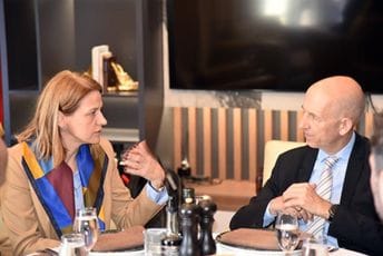 Biznis forum sa Austrijom: Nove perspektive saradnje u oblasti infrastrukture, energetike i turizma Biznis forum sa Austrijom: Nove perspektive saradnje u oblasti infrastrukture, energetike i turizma