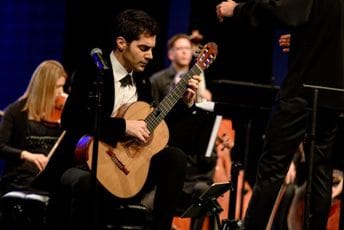 Pogledajte kako je sinoć bilo na gala koncertu u CNP: Karadaglić i mladi talenti oduševili publiku