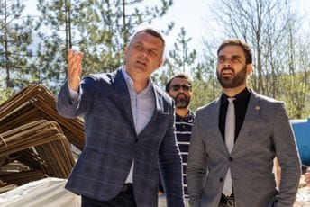 Radulović: Put prema Đurđevića Tari prohodan za turiste od 15.aprila Filip Radulović (desno)