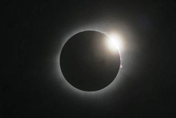 Poslastica za ljubitelje astronomije: Sjutra nam stižu i pomračenje Sunca i vrhunac Perseida