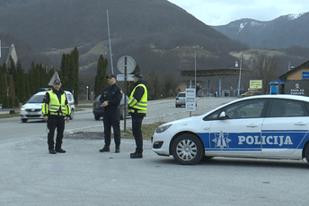 Crnoj Gori fali hiljadu i po policajaca Crnoj Gori fali hiljadu i po policajaca