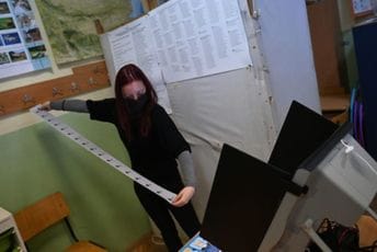 Bugarska dobila prelaznu vladu: Vanredni izbori zakazani za 9. jun Bugarska dobila prelaznu vladu: Vanredni izbori zakazani za 9. jun