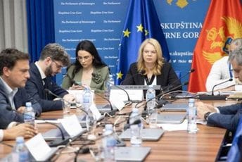 Predložene dopune Zakona o Ustavnom sudu nijesu prošle Zakonodavni odbor: Traže mišljenje Evropske i Venecijanske komisije Predložene dopune Zakona o Ustavnom sudu nijesu prošle Zakonodavni odbor: Traže mišljenje Evropske i Venecijanske komisije