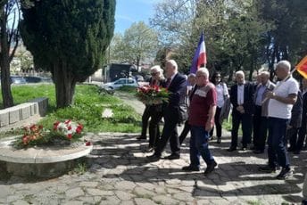 Maraš: Okovi nijesu mogli slomiti ideale 54 borca koje zvjerski strijeljaše okupatori i domaći izdajnici Maraš: Okovi nijesu mogli slomiti ideale 54 borca koje zvjerski strijeljaše okupatori i domaći izdajnici