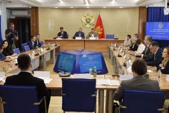 Dijalog ipak bez Spajića, Vlada se uzda u parlament Dijalog ipak bez Spajića, Vlada se uzda u parlament