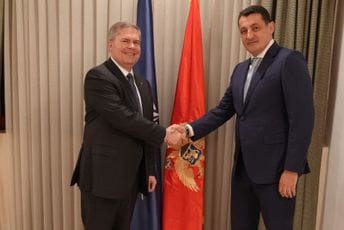 Milić sa zvaničnikom NATO-a: Iskazana puna podršku ANB-u Milić sa zvaničnikom NATO-a: Iskazana puna podršku ANB-u