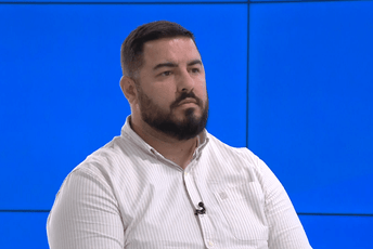 Pejović: Kroz izmjene Zakona o PIO žele da sačuvaju predsjednika Ustavnog suda na toj poziciji Pejović: Kroz izmjene Zakona o PIO žele da sačuvaju predsjednika Ustavnog suda na toj poziciji