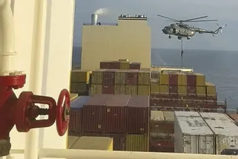 Iranci zaplijenili izraelski teretni brod u blizini Hormuškog moreuza Iranci zaplijenili izraelski teretni brod u blizini Hormuškog moreuza