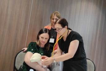 Počela obuka zdravstvenih radnika o njezi novorođenčadi u porodilištima