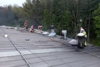 Požar zahvatio krov hotela "Franca" u Pljevljima, pričinjena šteta u dvije sobe