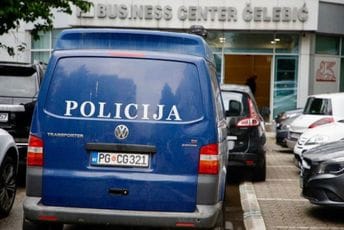 Advokat: SPO u ASK pretresa putne naloge, i Perović je sa njima; SDT: U ovom momentu niko nije uhapšen Advokat: SPO u ASK pretresa putne naloge, i Perović je sa njima; SDT: U ovom momentu niko nije uhapšen