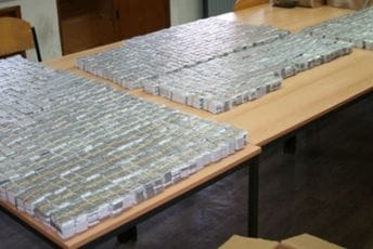 Zagrebačka policija u stanu i autu mladića iz Srbije pronašla skoro 300 hiljada tableta