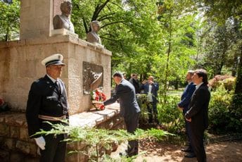 Obilježene 83 godine od potonuća razarača Zagreb u Tivatskom zalivu: Počast stradalim herojima Mašeri i Spasiću