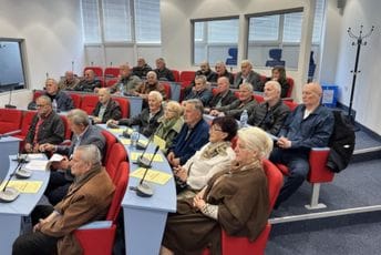 Bjelopoljski penzioneri uputili apel nadležnima: Obezbijediti 202.000 eura za završetak 12 stanova