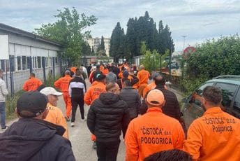 Podgorica: Radnici "Čistoće" protestuju zbog najave o smanjenju plata (VIDEO)