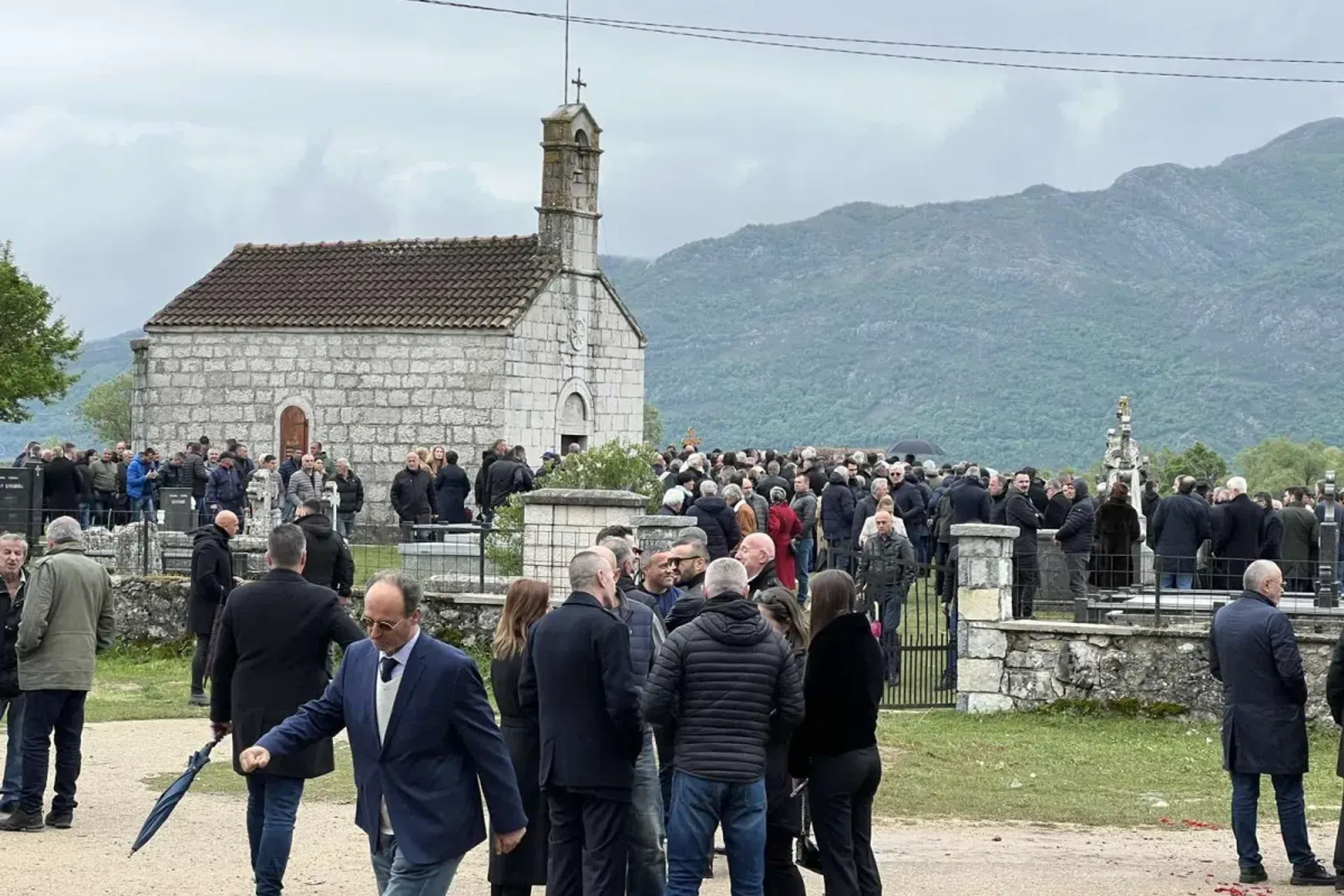 Fotografija 3: (FOTO) Sahranjen Brano Mićunović