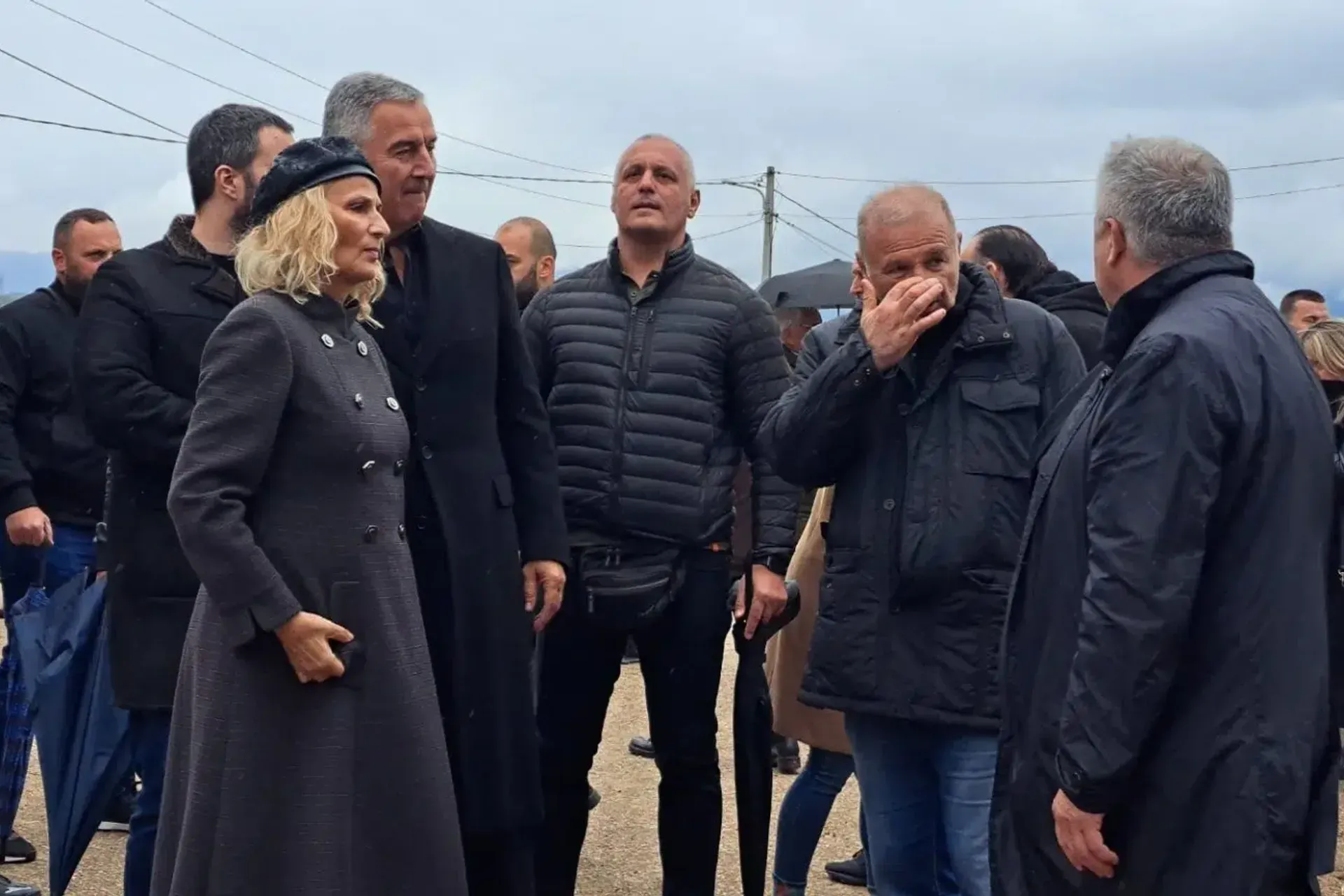 Fotografija 2: (FOTO) Sahranjen Brano Mićunović