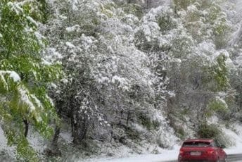 (FOTO) Pao snijeg i u Sjevernoj Makedoniji