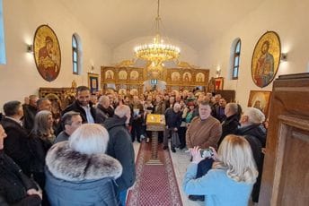 CPC: Mošti svetih Apostola Petra i Pavla i dio Časnog krsta položeni u Crkvu Sv. Ivana Crnojevića na Cetinju CPC: Mošti svetih Apostola Petra i Pavla i dio Časnog krsta položeni u Crkvu Sv. Ivana Crnojevića na Cetinju