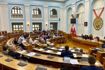 Usvojen Izvještaj o radu gradonačelnika Cetinja za 2023. godinu; Đurašković: Značajno premašeni ciljevi i očekivanja