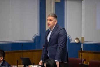 Huter: Pokrenućemo inicijativu da Andrija Mandić bude proglašen za persona non grata na Cetinju