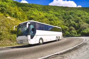 Na ulazu u Risan: Đačkom autobusu otkazale kočnice, sudario se sa drugim autobusom u kome su bili đaci