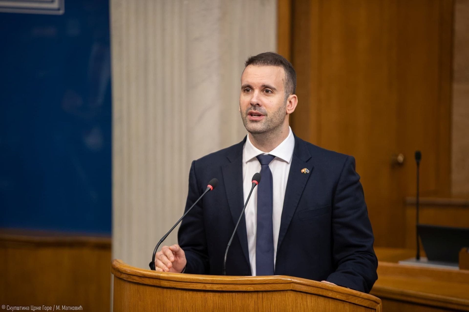 Fotografija 8: Spajić: Do kraja godine prosječna zarada 1.000 eura; Crna Gora će glasati za Rezoluciju; Vukićević: To je odluka protiv srpskog naroda