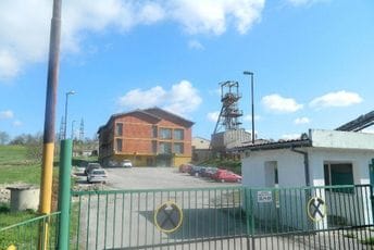 Kompanija iz Kine zainteresovana za preuzimanje Rudnika u Beranama: Jama "Petnjik" mogla bi da dobije novog vlasnika Kompanija iz Kine zainteresovana za preuzimanje Rudnika u Beranama: Jama "Petnjik" mogla bi da dobije novog vlasnika
