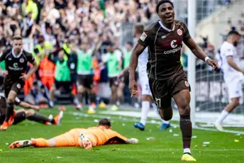 Hamburg opet ima klub u Bundesligi, ali to nije HSV: Povratak Sent Paulija, u eliti će debitovati i njihovi susjedi iz Holštajn Kila Hamburg opet ima klub u Bundesligi, ali to nije HSV: Povratak Sent Paulija, u eliti će debitovati i njihovi susjedi iz Holštajn Kila