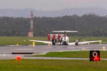 Avion sa tri putnika sletio na aerodrom u Australiji na trup, bez opreme za slijetanje