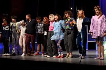 Uz premijeru “Slučaja slomljene vaze"; Penava: Iskrenost i čistotu treba čuvati i kada odrastemo da ne zaboravimo da se igramo Uz premijeru “Slučaja slomljene vaze"; Penava: Iskrenost i čistotu treba čuvati i kada odrastemo da ne zaboravimo da se igramo