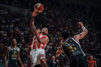 Partizan opet poražen: Zvezda povela 2-0 u finalu, serija se seli u Arenu Partizan opet poražen: Zvezda povela 2-0 u finalu, serija se seli u Arenu