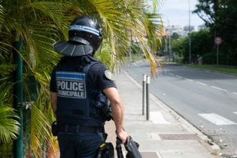 Frans pres: Francuske vlasti pokušavaju mentalno da pripreme građane za rat