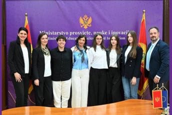 Ministarstvo prosvjete, nauke i inovacija: Stipendisti najbolji ambasadori države, ponos su cijele Crne Gore Ministarstvo prosvjete, nauke i inovacija: Stipendisti najbolji ambasadori države, ponos su cijele Crne Gore