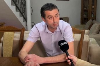 Osumnjičenima za napad na advokata Simonovića pritvor do 30 dana Osumnjičenima za napad na advokata Simonovića pritvor do 30 dana