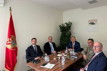 Đeljošaj sa predstavnicima crnogorske zajednice na Kosovu: Razgovarali i o bezbjednosnoj situaciji u toj zemlji