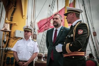 Krapović posjetio „Jadran“: Život na moru i pomoračke vještine ne mogu se doživjeti ni na jednom drugom tipu broda kao na jedrenjaku
