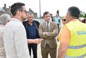 Grgurović: Martinići dobijaju put kakav zaslužuju, ovo će biti istorijska godina za Danilovgrad Grgurović: Martinići dobijaju put kakav zaslužuju, ovo će biti istorijska godina za Danilovgrad